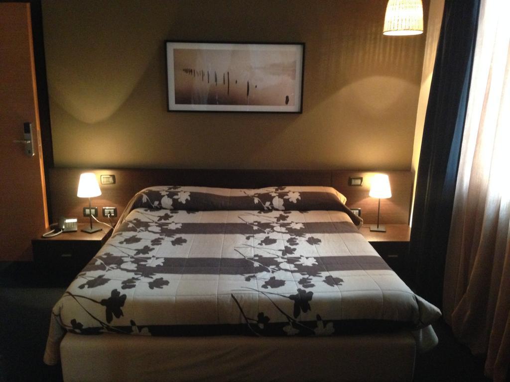 Hotel Bella 'Mbriana Фоллоника Номер фото