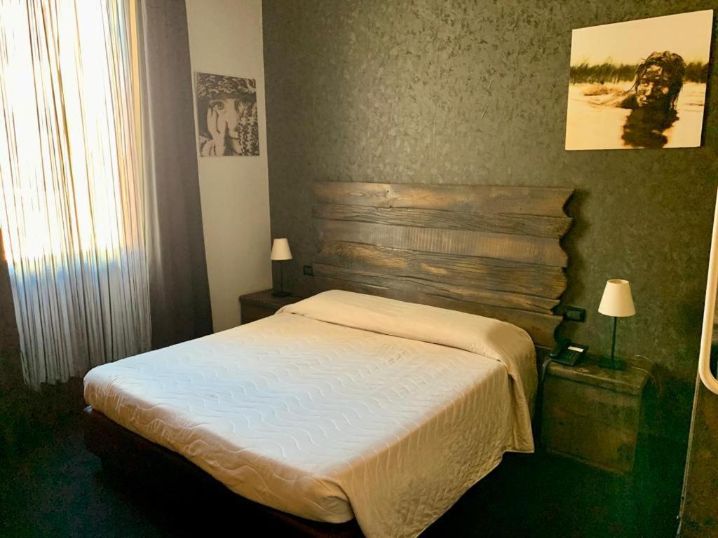 Hotel Bella 'Mbriana Фоллоника Экстерьер фото