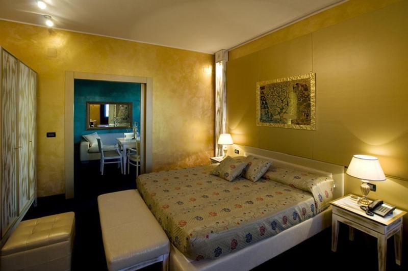 Hotel Bella 'Mbriana Фоллоника Экстерьер фото