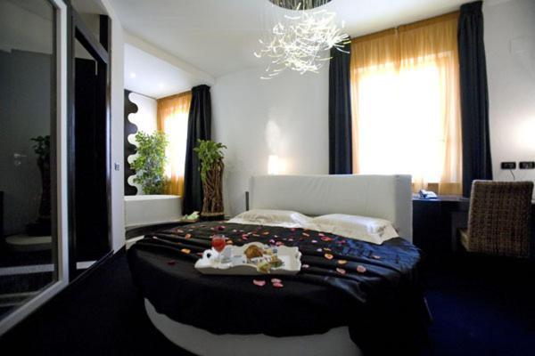 Hotel Bella 'Mbriana Фоллоника Экстерьер фото