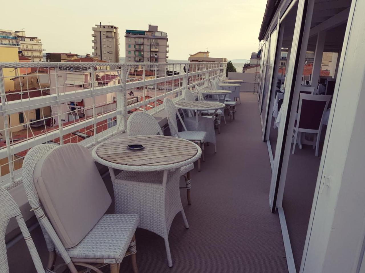 Hotel Bella 'Mbriana Фоллоника Экстерьер фото